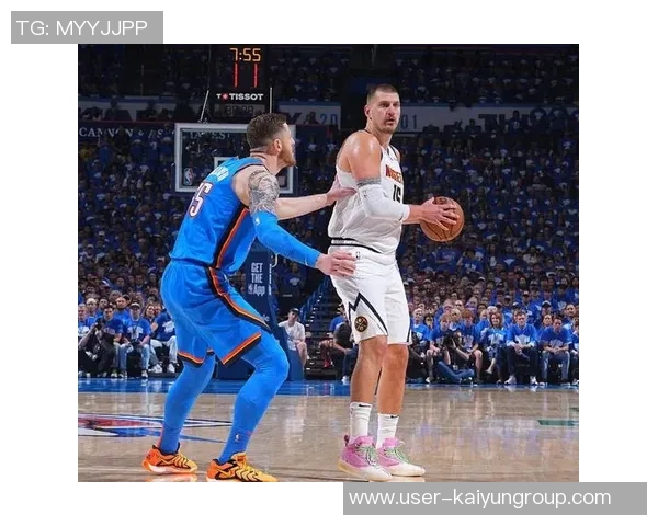 沃尔赞约基奇轻松自如的表现与其他球员拼尽全力形成鲜明对比