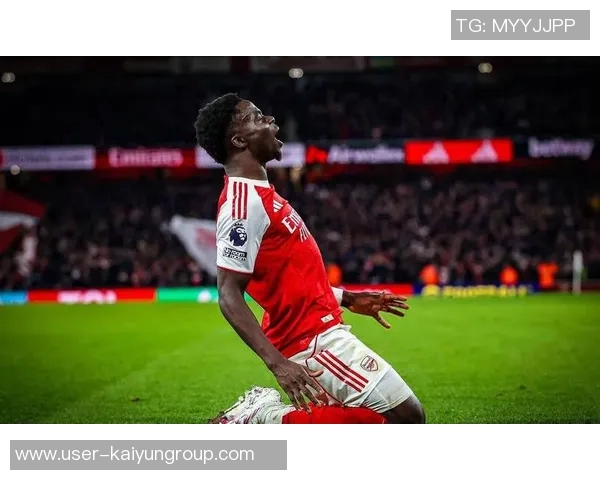 第65分钟萨卡被替换下场马丁内利替补登场展现新活力