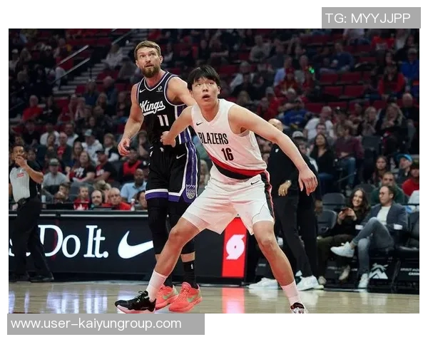 杨瀚森内线表现稳健对火箭两战正负值均为正数展现实力