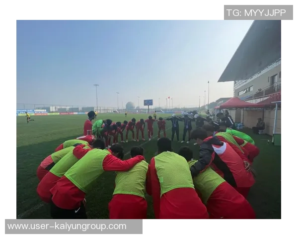 上海海港U17在青少年精英联赛第二阶段取得第四名成绩展现出色表现