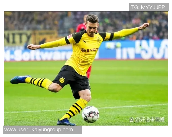 爱德华兹表现平平半场仅得9分3板2助正负值惨淡11 爱德华兹表现平平半场仅得9分3板2助正负值惨淡11